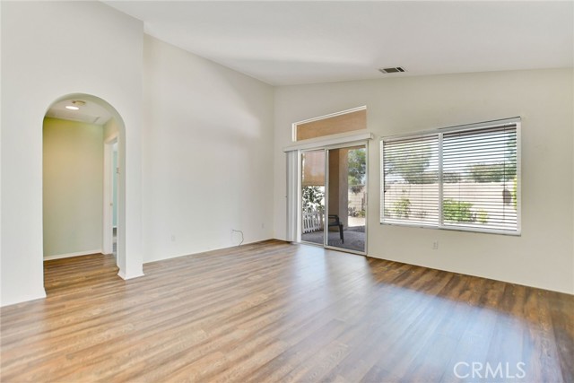 Detail Gallery Image 8 of 32 For 11241 Pleasant Hills Dr, Apple Valley,  CA 92308 - 2 Beds | 2 Baths
