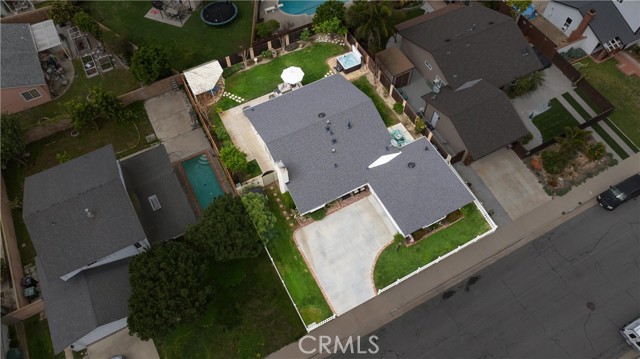 Detail Gallery Image 35 of 38 For 20851 Lancelot Ln, Huntington Beach,  CA 92646 - 4 Beds | 2 Baths