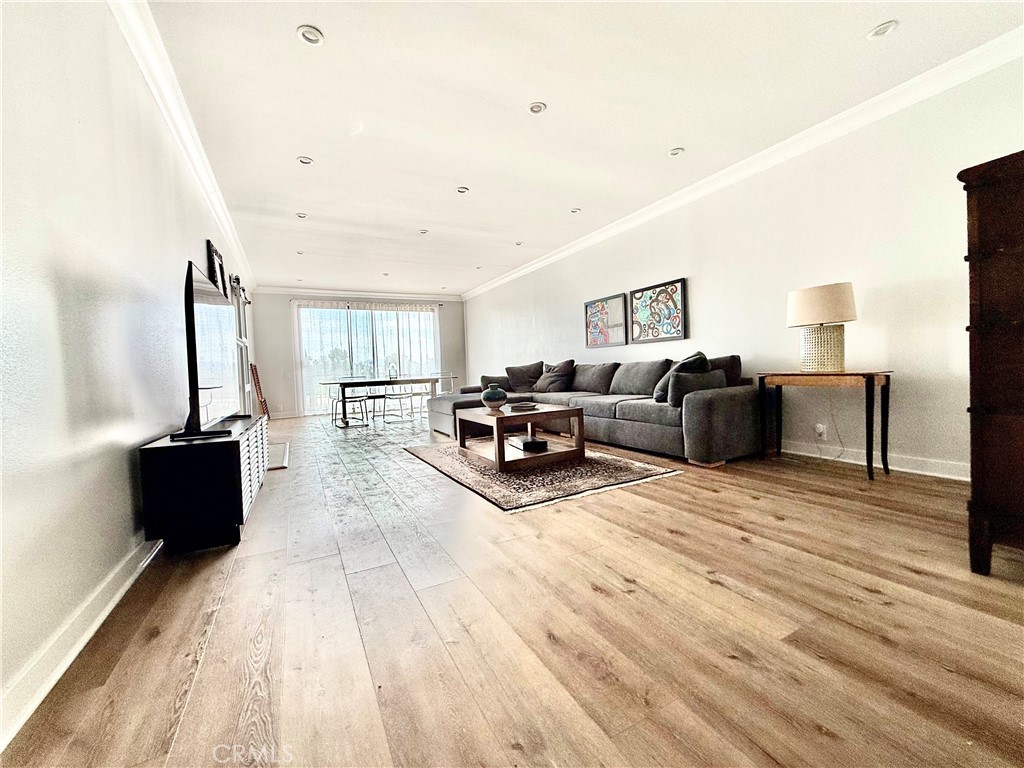 4454 Ventura Canyon Avenue #305