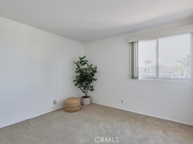 Detail Gallery Image 32 of 54 For 18022 Dellglen Cir, Huntington Beach,  CA 92647 - 4 Beds | 3 Baths