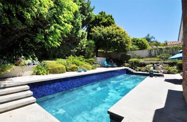30120 Avenida Celestial, Rancho Palos Verdes CA: https://media.crmls.org/medias/73b018c9-8a7e-4811-aeb5-0dc750cfdca8.jpg