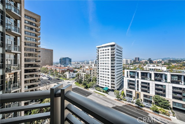 Detail Gallery Image 40 of 51 For 10776 Wilshire Bld #901,  Los Angeles,  CA 90024 - 2 Beds | 2/1 Baths