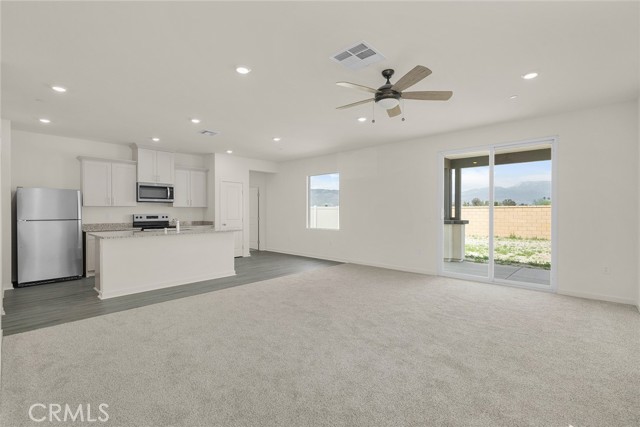 Detail Gallery Image 4 of 13 For 791 Belmont Ln, San Jacinto,  CA 92582 - 3 Beds | 2 Baths