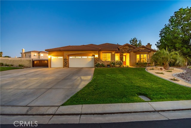 41703 Firenze Street, Lancaster CA: https://media.crmls.org/medias/73b17a29-67a1-44d2-9651-5355a993ae8d.jpg