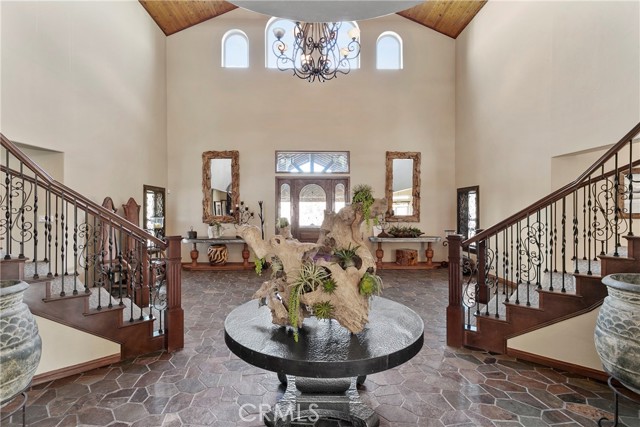 858 Fox Tower Way, Big Bear Lake CA: https://media.crmls.org/medias/73b2c9ae-0046-4852-9660-332e5ffd56f1.jpg