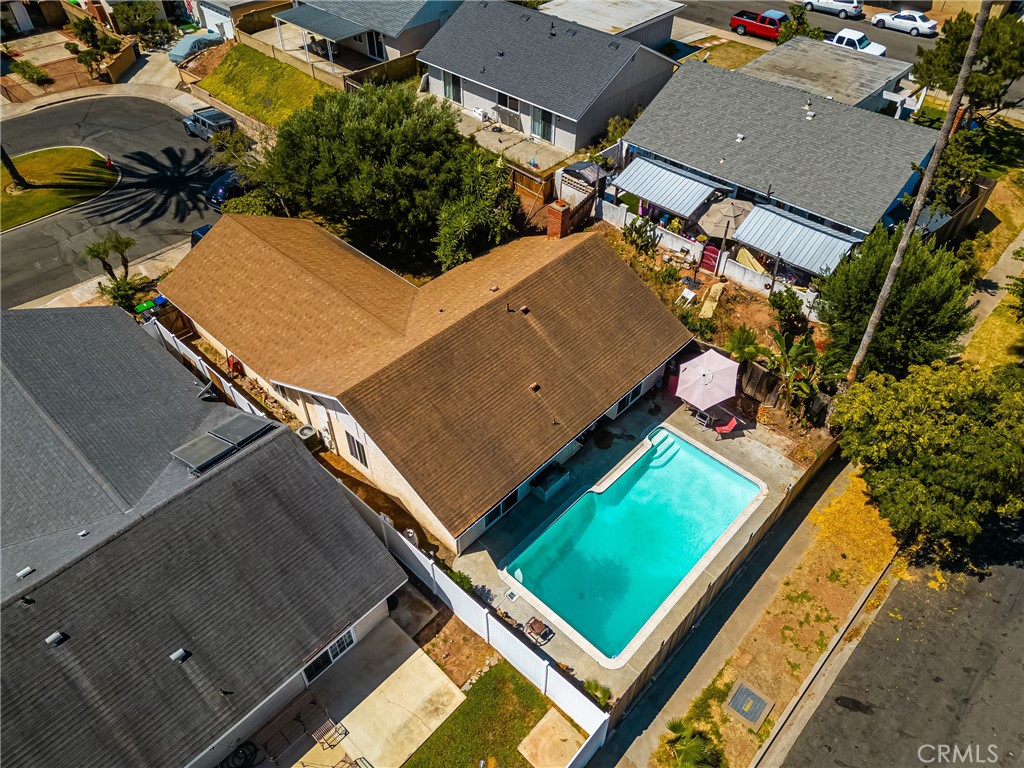 https://media.crmls.org/medias/73b3adf1-fe6f-4736-810b-3dd8125e7a39.jpg?preset=X-Large