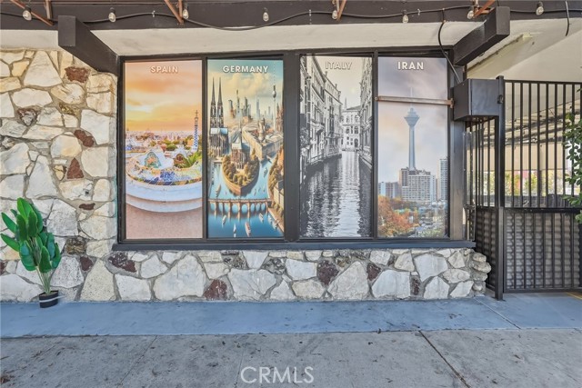  Commercial for Sale in Sun Valley, California