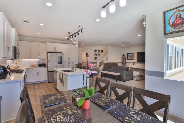 Detail Gallery Image 19 of 46 For 15765 Kings Peak Dr, Fontana,  CA 92336 - 5 Beds | 3 Baths