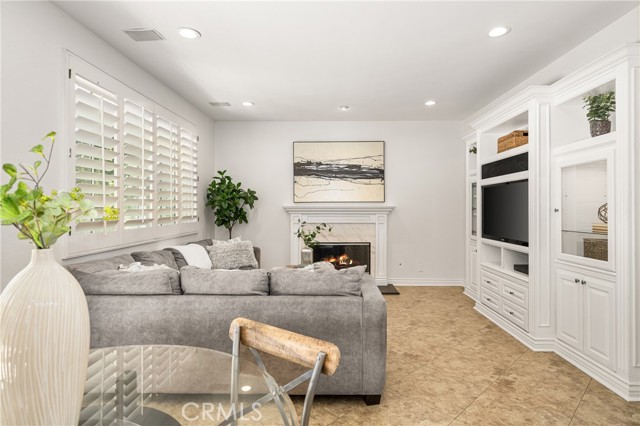 Detail Gallery Image 13 of 49 For 13719 Iroquois, Tustin,  CA 92782 - 4 Beds | 2/1 Baths