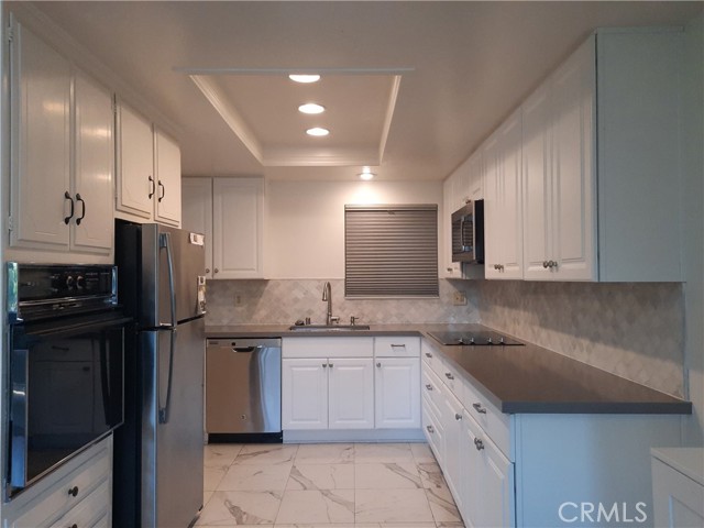 Detail Gallery Image 8 of 17 For 2117 via Puerta #Q,  Laguna Woods,  CA 92637 - 2 Beds | 2 Baths