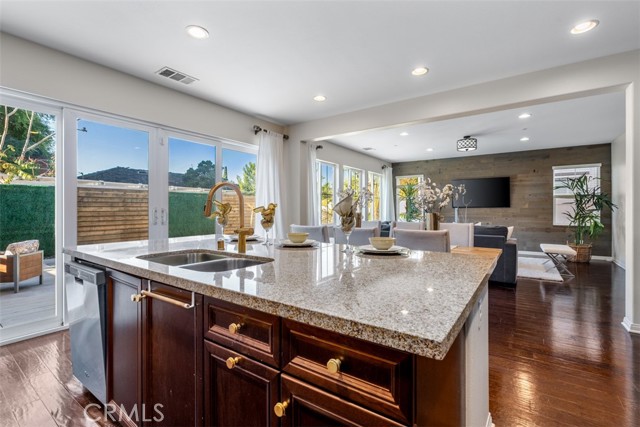 54 Revell Circle, Buena Park CA: https://media.crmls.org/medias/73b4f559-5164-4a70-8d76-a9f7bd792204.jpg
