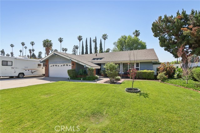 Detail Gallery Image 3 of 29 For 1250 Blazewood St, Riverside,  CA 92507 - 3 Beds | 2 Baths