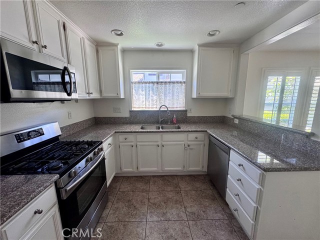 32 Three Vines Court, Ladera Ranch CA: https://media.crmls.org/medias/73b5399d-6a60-4fba-920b-4780013ec3e5.jpg