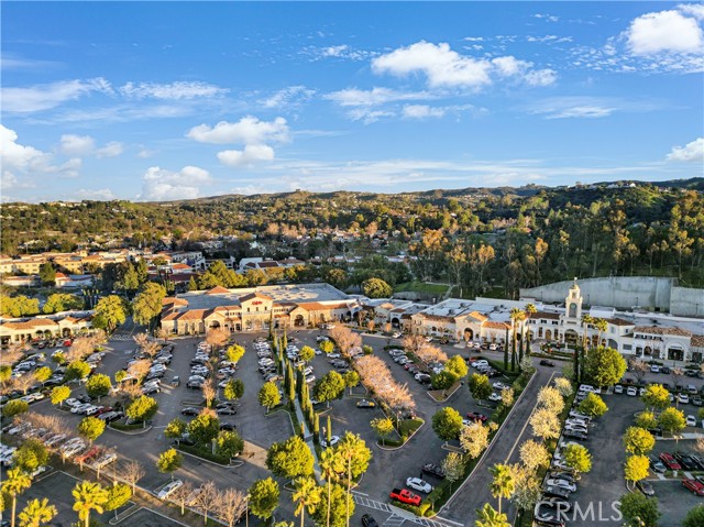 Detail Gallery Image 36 of 52 For 23675 Park Capri #24,  Calabasas,  CA 91302 - 2 Beds | 2 Baths