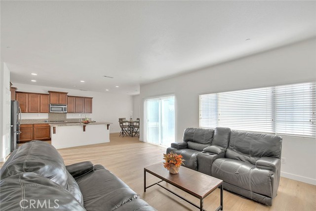 Detail Gallery Image 12 of 50 For 6832 Manchester Ct, Fontana,  CA 92336 - 4 Beds | 3 Baths