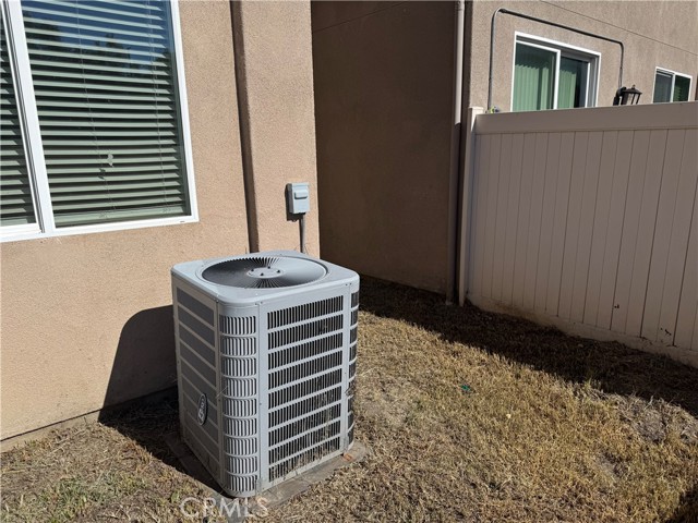 Detail Gallery Image 15 of 53 For 12265 N Lima, Sylmar,  CA 91342 - 4 Beds | 3 Baths