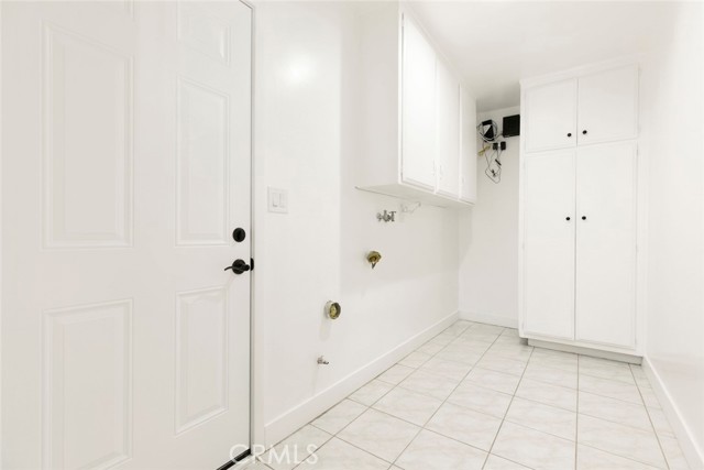 10415 Wish Avenue, Granada Hills CA: https://media.crmls.org/medias/73b69348-115e-4069-b44a-566f484464e0.jpg