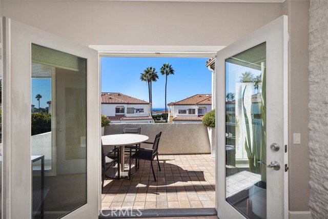 Detail Gallery Image 10 of 32 For 65 Centre Court, Dana Point,  CA 92629 - 2 Beds | 2 Baths