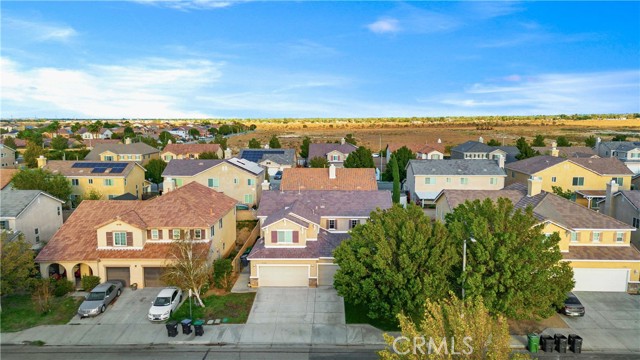 43342 Harbor, Lancaster CA: https://media.crmls.org/medias/73b72221-deba-4b20-ad0c-41fb3c93346d.jpg