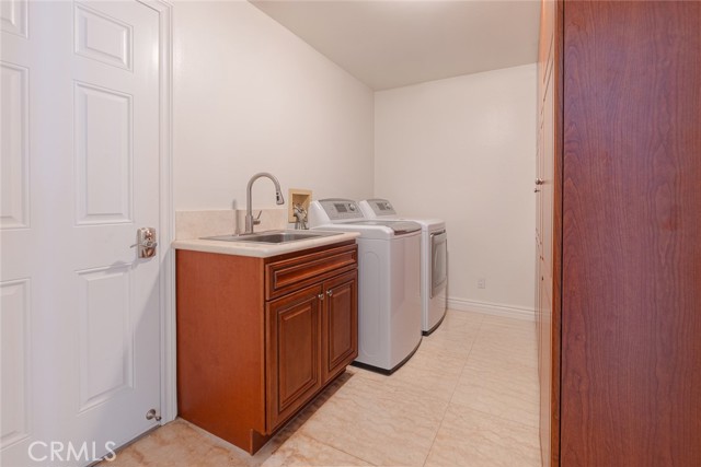 Detail Gallery Image 17 of 21 For 49 W La Sierra Dr, Arcadia,  CA 91007 - 4 Beds | 4/1 Baths