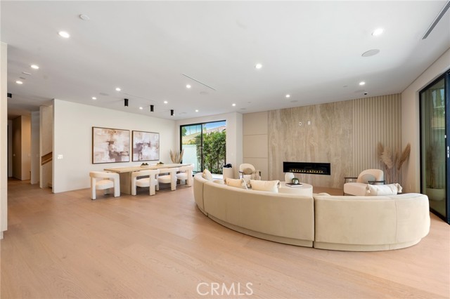 Detail Gallery Image 7 of 56 For 16728 Morrison St, Encino,  CA 91436 - 7 Beds | 6/1 Baths