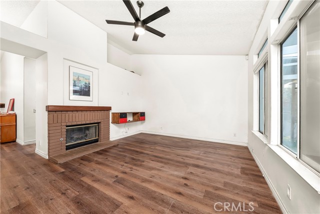42153 Parkmont Drive, Lancaster CA: https://media.crmls.org/medias/73b99582-1417-4511-b7c4-49862636d607.jpg