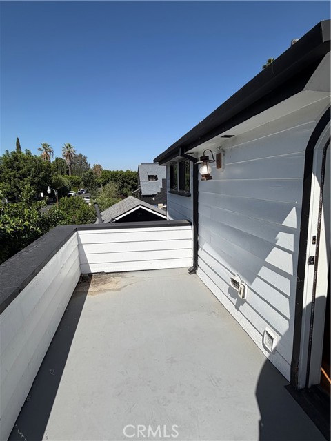 11525 Moorpark Street photo 38