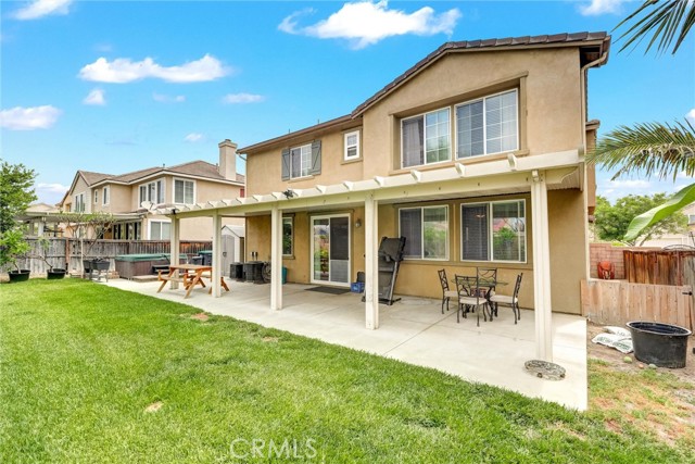 13576 Oxford Ct, Chino CA: https://media.crmls.org/medias/73bae32c-b1fe-49a5-86c7-4dbf8ac1c86c.jpg