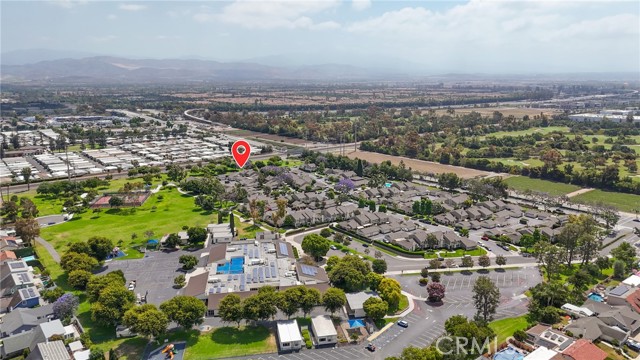 14 Black Oak, Irvine CA: https://media.crmls.org/medias/73bd19b9-5b53-47db-ace4-bbac9df81784.jpg