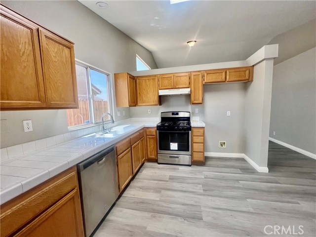 13633 Bentwood Street, Hesperia CA: https://media.crmls.org/medias/73bd1f63-23b3-4f17-a037-c2439d185e97.jpg