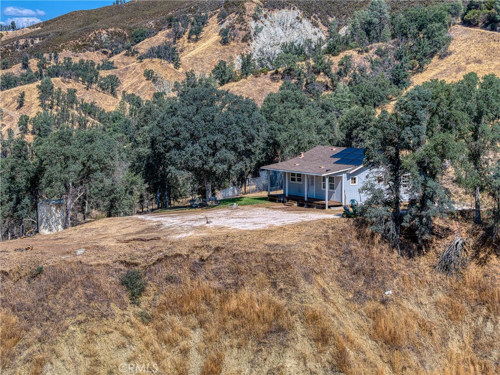 https://media.crmls.org/medias/73bd64ab-a1cc-4bed-85b0-48681a3b62f1.jpg?preset=X-Large