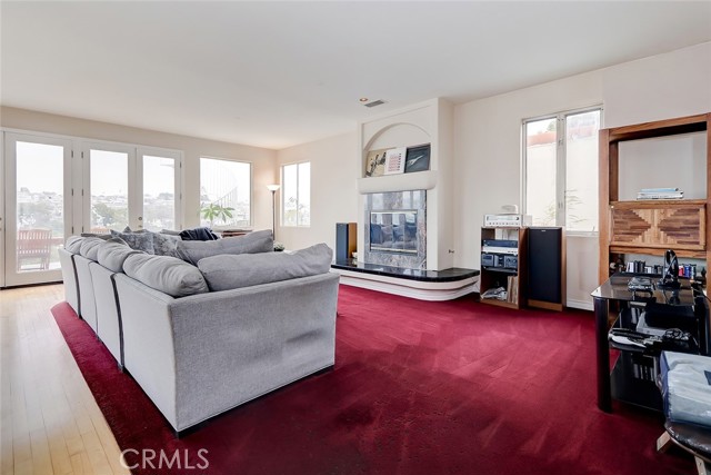 1936 Loma Drive, Hermosa Beach, California 90254, 3 Bedrooms Bedrooms, ,3 BathroomsBathrooms,Residential,Sold,Loma,SB21238629