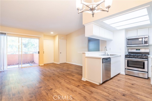 Detail Gallery Image 6 of 19 For 12601 Van Nuys Blvd #237,  Pacoima,  CA 91331 - 2 Beds | 2 Baths