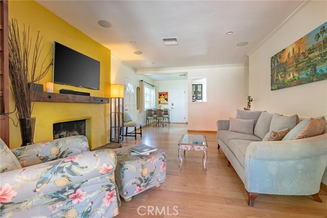 5223 Alhama Drive, Woodland Hills CA: https://media.crmls.org/medias/73bdaa32-dddc-40c4-a1e5-5826ece4a5aa.jpg