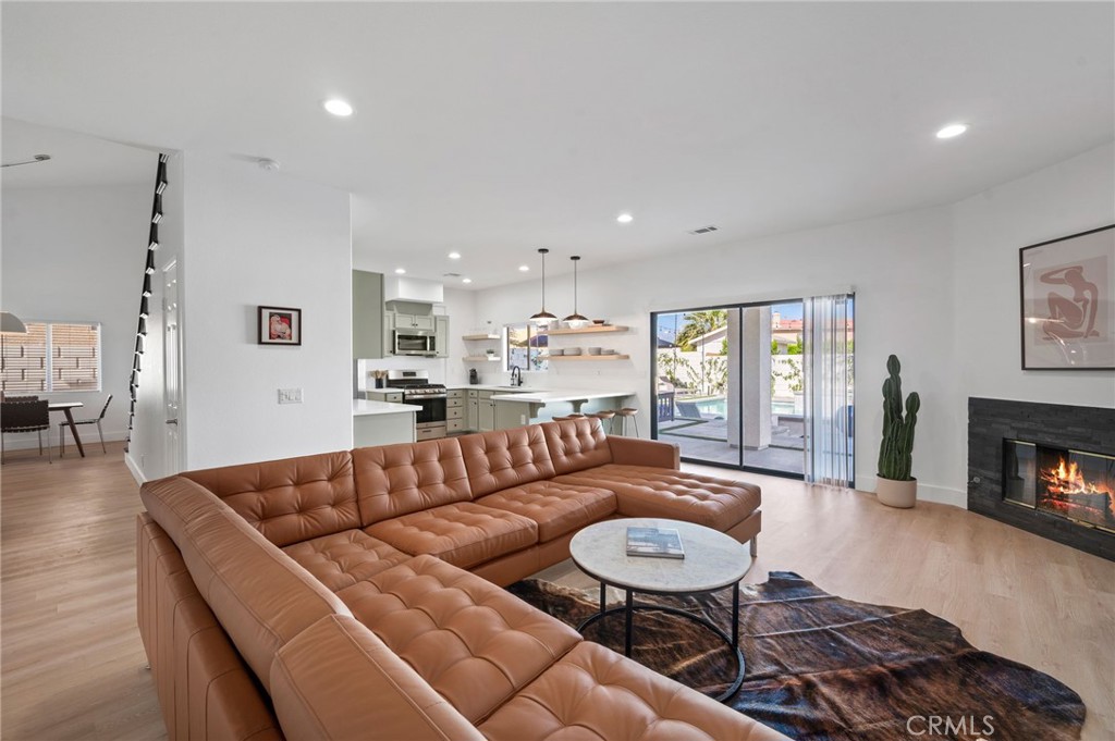 MLS #OC25257515 image #15