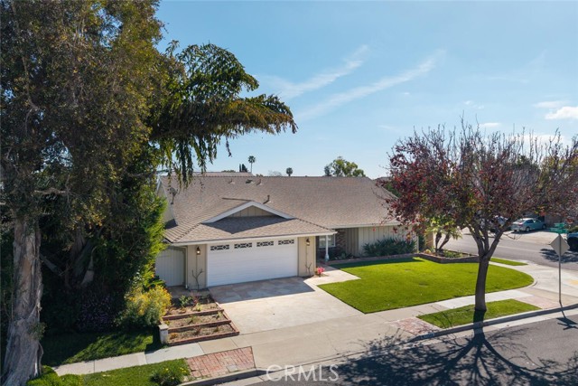 Detail Gallery Image 53 of 74 For 11348 Barbi Ln, Los Alamitos,  CA 90720 - 4 Beds | 2/1 Baths