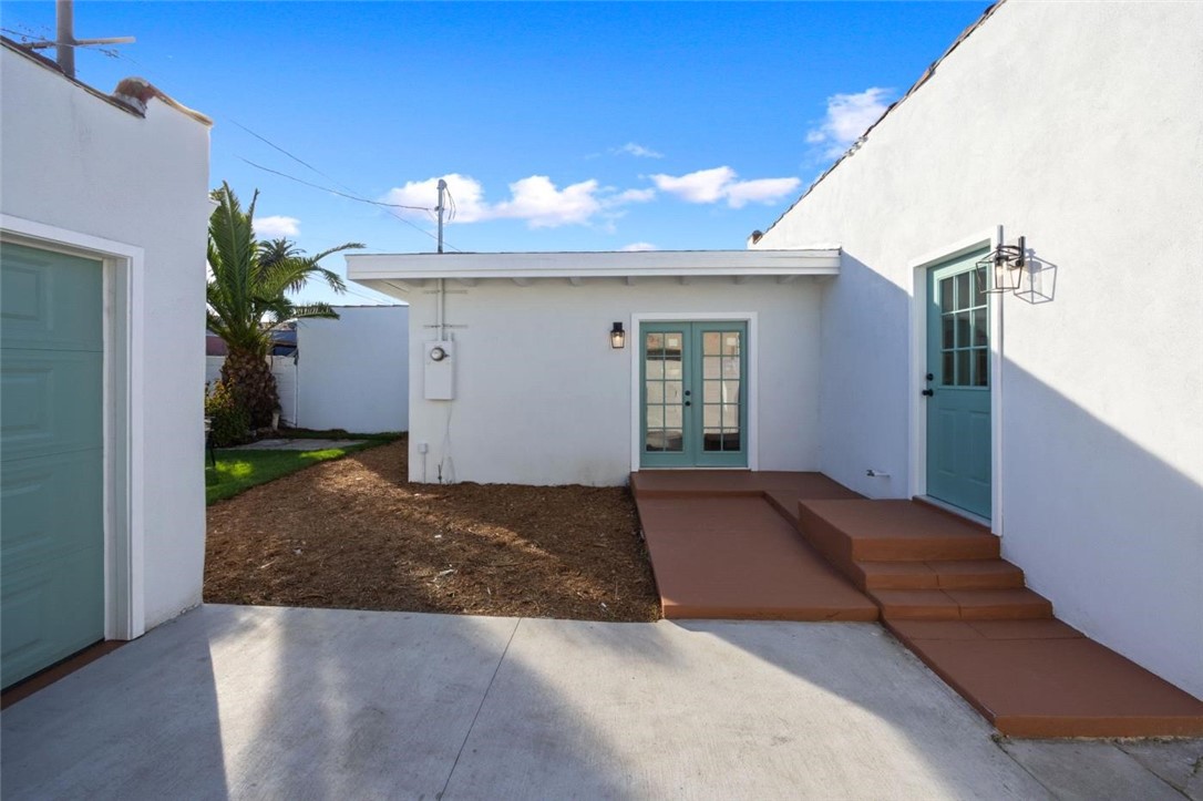 Detail Gallery Image 17 of 21 For 1426 W 90th Pl, Los Angeles,  CA 90047 - 3 Beds | 2 Baths
