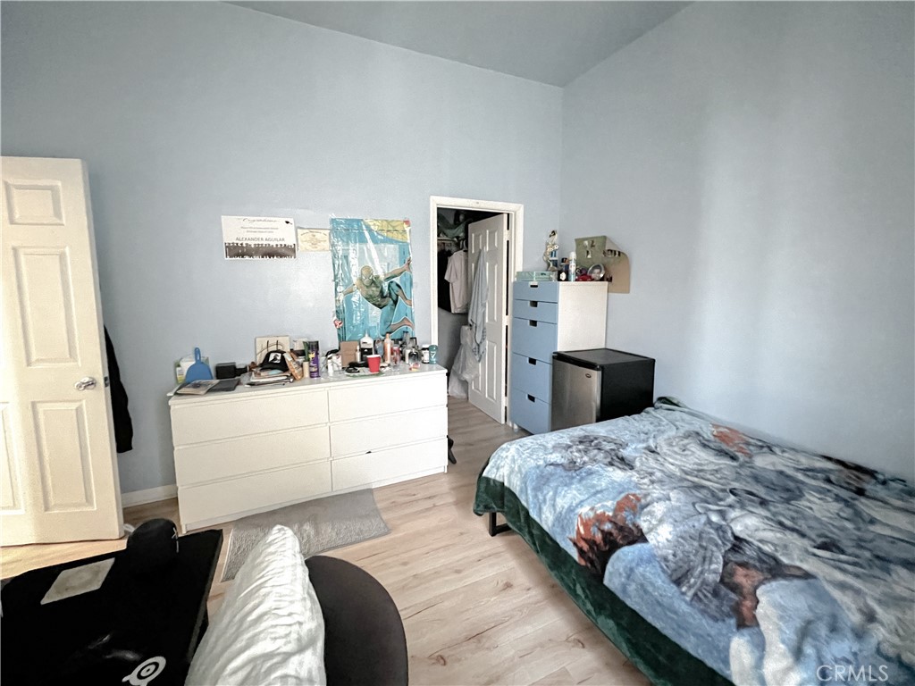 https://media.crmls.org/medias/73bf94c7-5105-4084-b97f-9f78b917bff5.jpg?preset=X-Large
