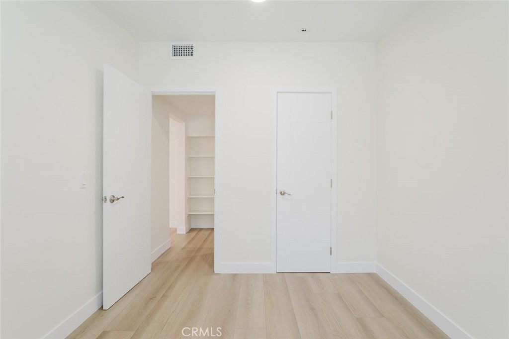 https://media.crmls.org/medias/73bfbb31-e4bc-4384-82a3-5ce735f664a4.jpg?preset=X-Large