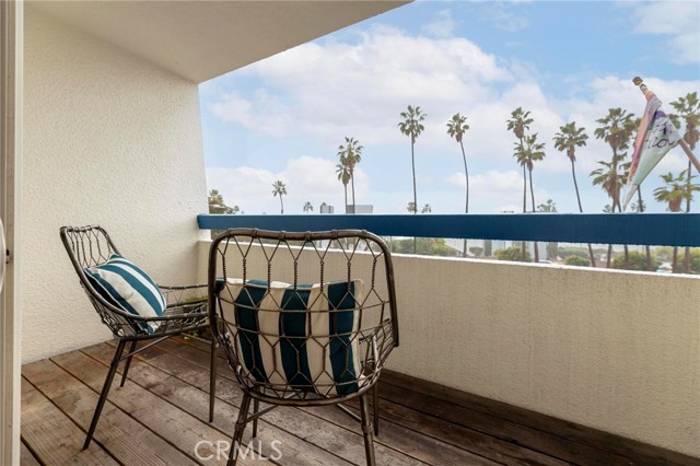 200 Catalina Avenue, Redondo Beach, California 90277, 1 Bedroom Bedrooms, ,1 BathroomBathrooms,Residential,Sold,Catalina,SB23228886