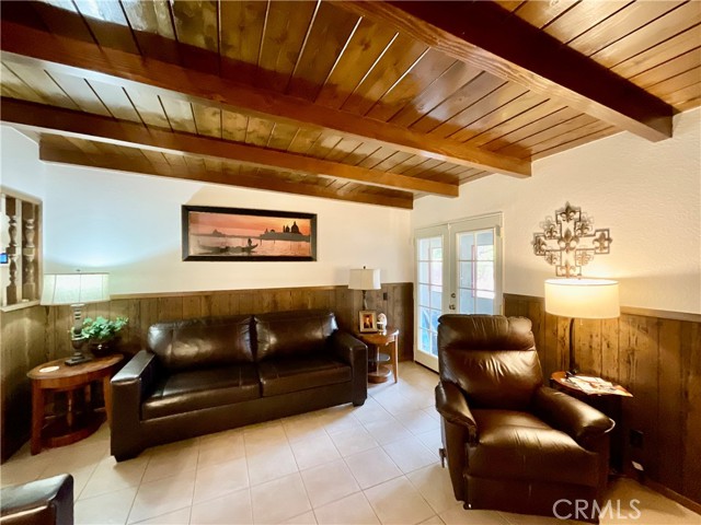 10195 Shangri La Avenue, Hesperia CA: https://media.crmls.org/medias/73bfcba5-fd8b-439e-be53-898fe4c3d371.jpg