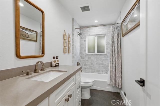 Second Primary bath