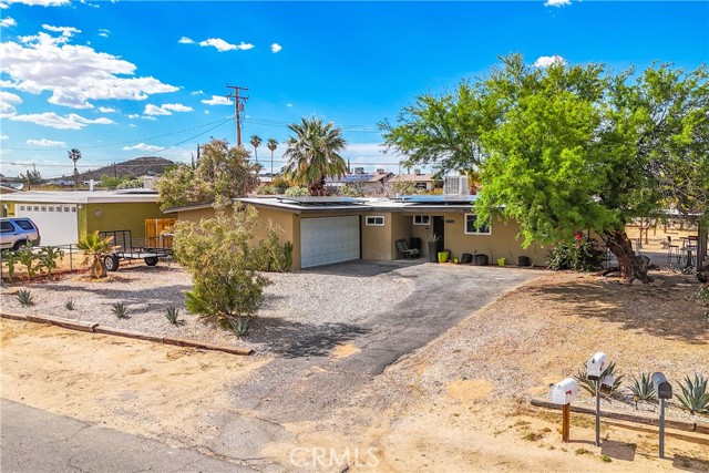 Detail Gallery Image 2 of 38 For 72420 Sunnyslope Dr, Twentynine Palms,  CA 92277 - 3 Beds | 2 Baths