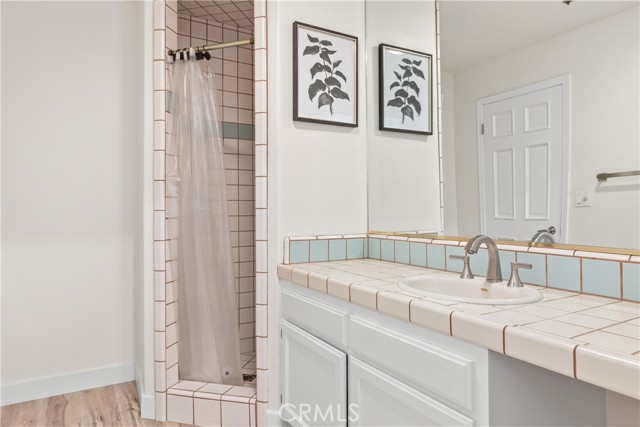 35356 Sierra Vista Drive, Agua Dulce CA: https://media.crmls.org/medias/73c159b8-6215-42be-a5ab-45601b290b52.jpg
