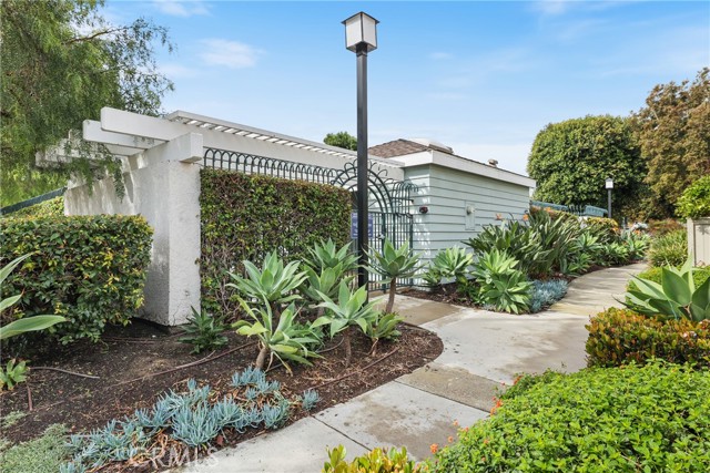 Detail Gallery Image 33 of 42 For 424 Deerfield Ave #172,  Irvine,  CA 92606 - 2 Beds | 1/1 Baths