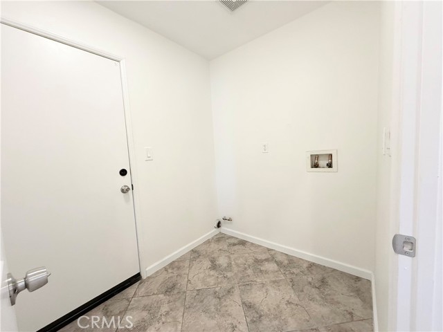 Detail Gallery Image 23 of 26 For 1315 Castledale St, Riverside,  CA 92501 - 5 Beds | 3 Baths