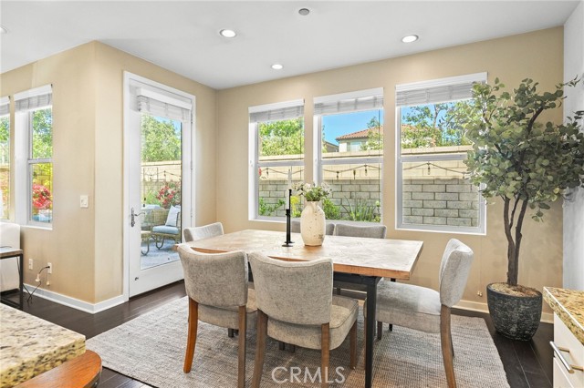 15 Clover, Lake Forest CA: https://media.crmls.org/medias/73c281c2-09ae-4854-9ec8-ca9fcf809a35.jpg