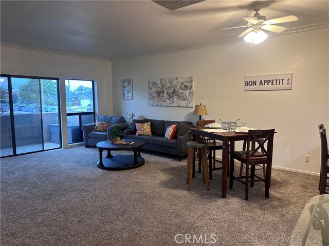 12300 Montecito Road, Seal Beach CA: https://media.crmls.org/medias/73c29b1e-8bb0-4e34-9042-966522e8e006.jpg