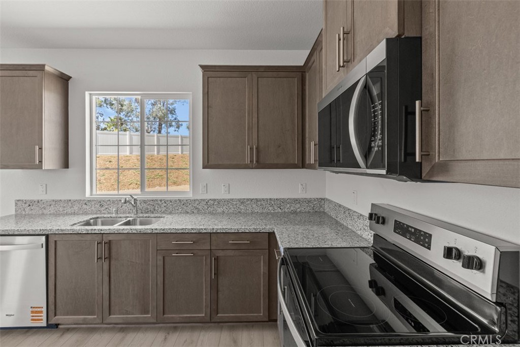 MLS #IV25231910 image #8