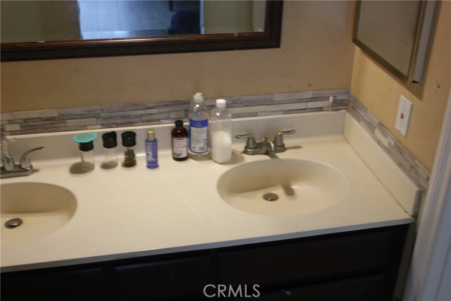 25380 Ivory Avenue, Moreno Valley CA: https://media.crmls.org/medias/73c5cf85-05a9-49c0-b7e6-ccb87d52a561.jpg
